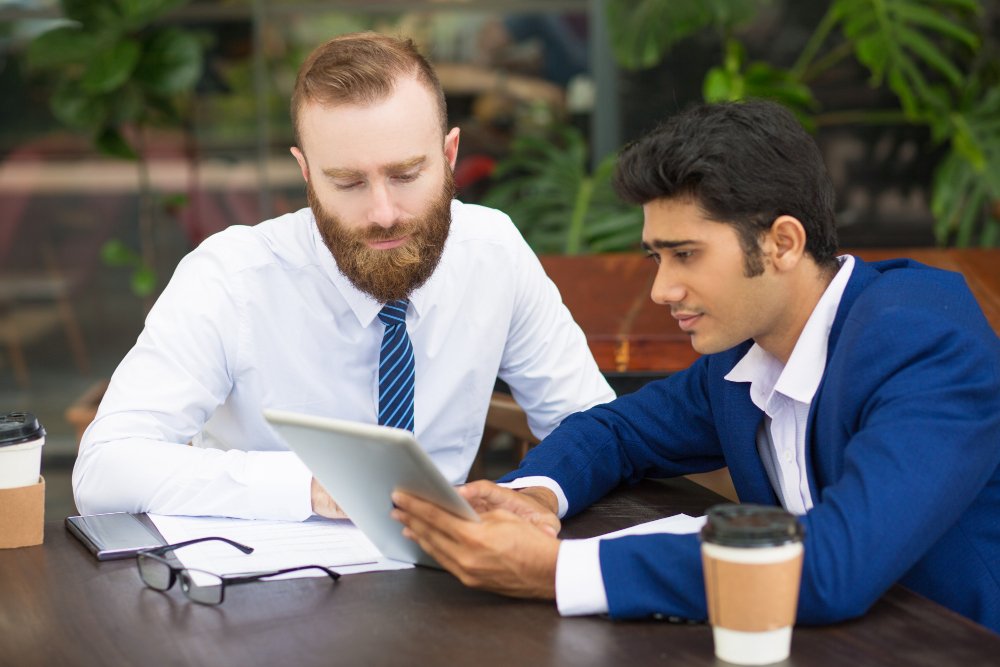 How AML Consultants in UAE Help You Perform Customer Risk Rating (CRR)